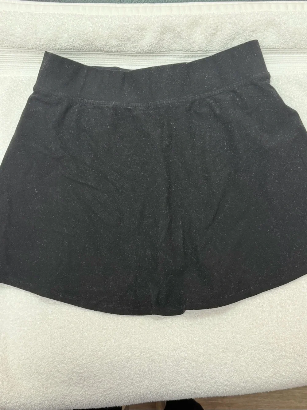 Alo Yoga Black Athletic Skirt with Built-In Short - Women's Active Wear